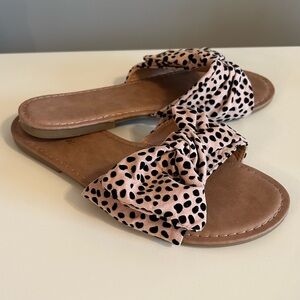 Leopard Bow Sandals EUC, Size 8.5